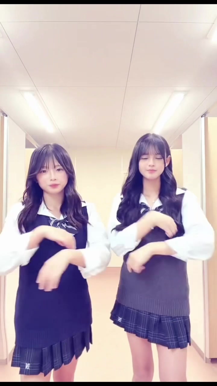 @ゆりえ