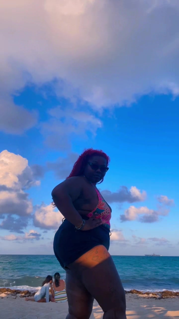 @MsRainbowBrunt