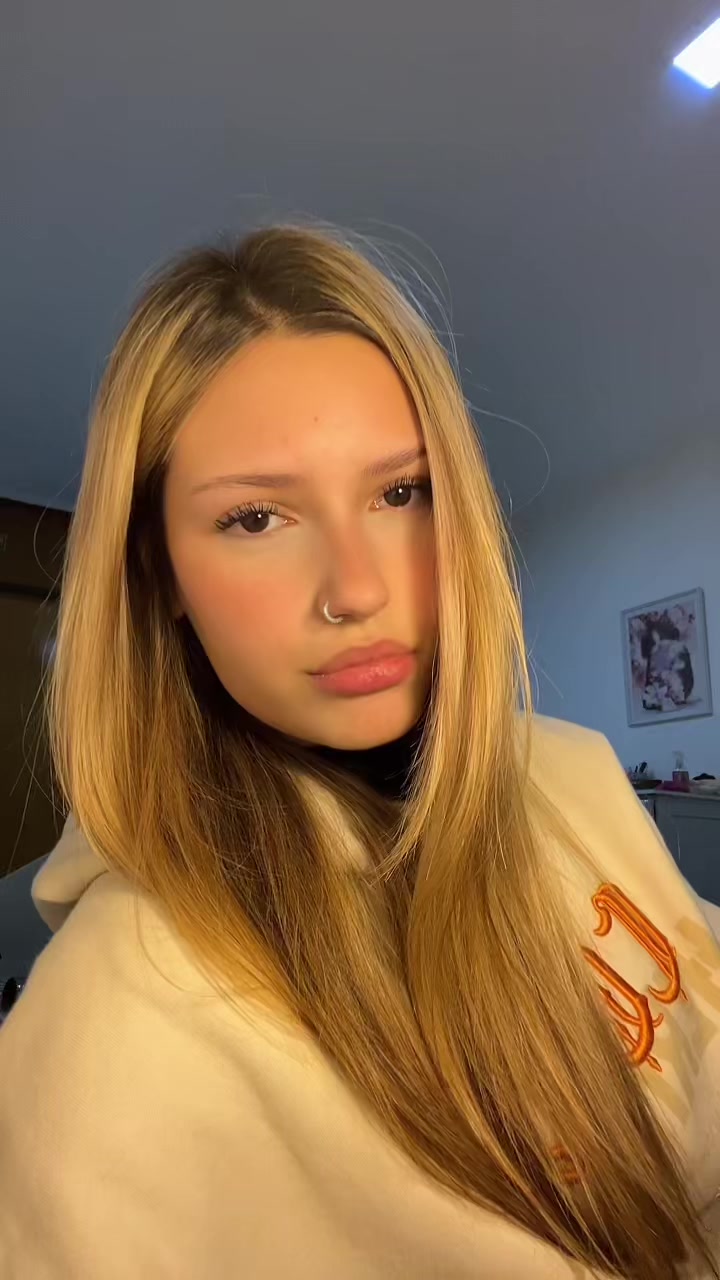 @𝐚𝐧𝐧 ★