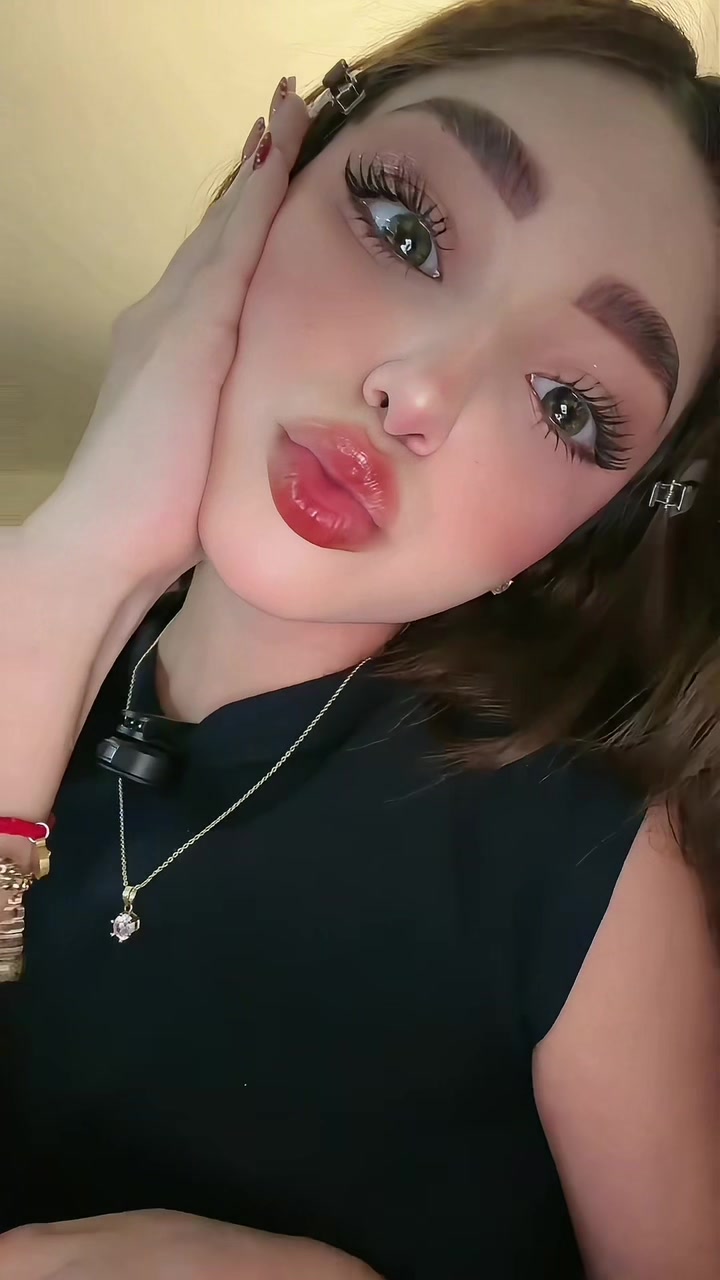 @avril l&oacute;pez