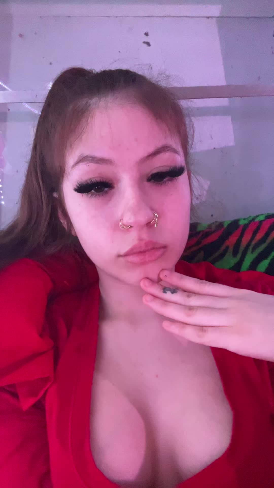 @️