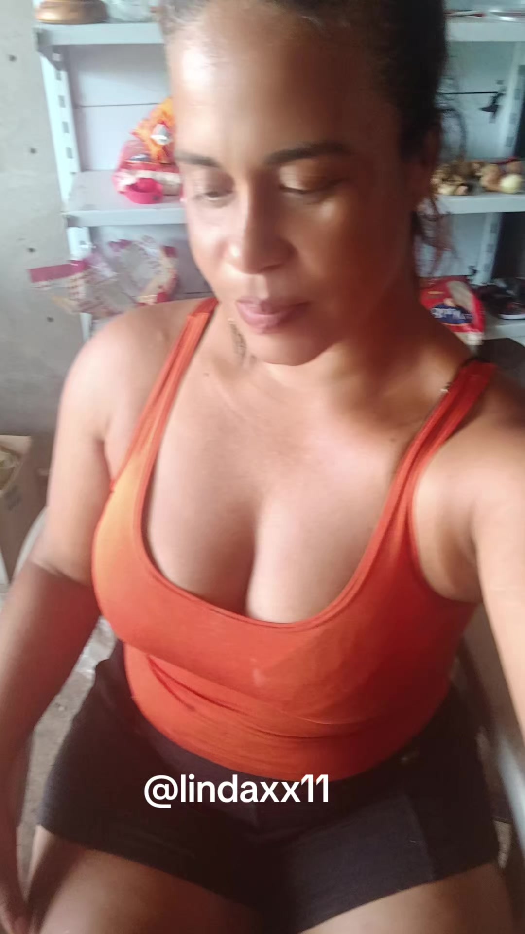 @Lindaxx11