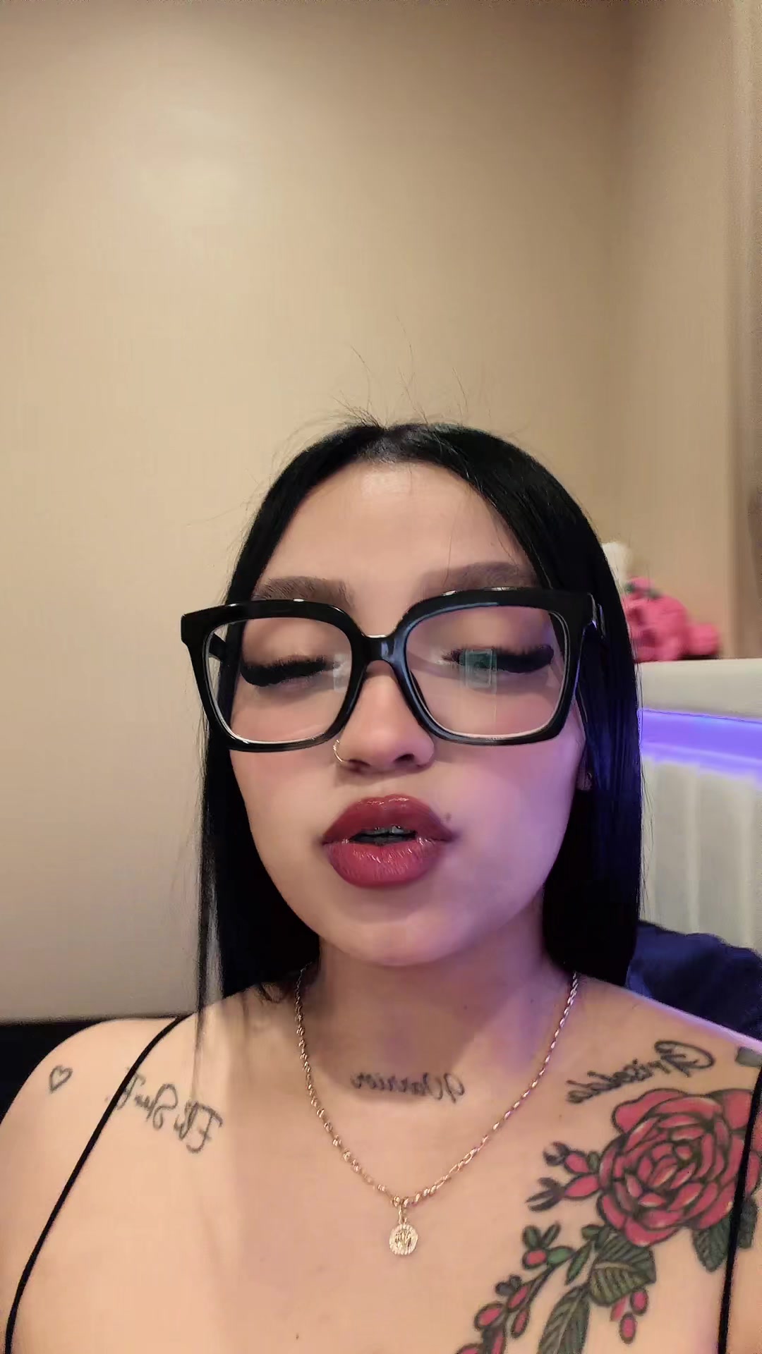 @KarelysKnosville👸🏻