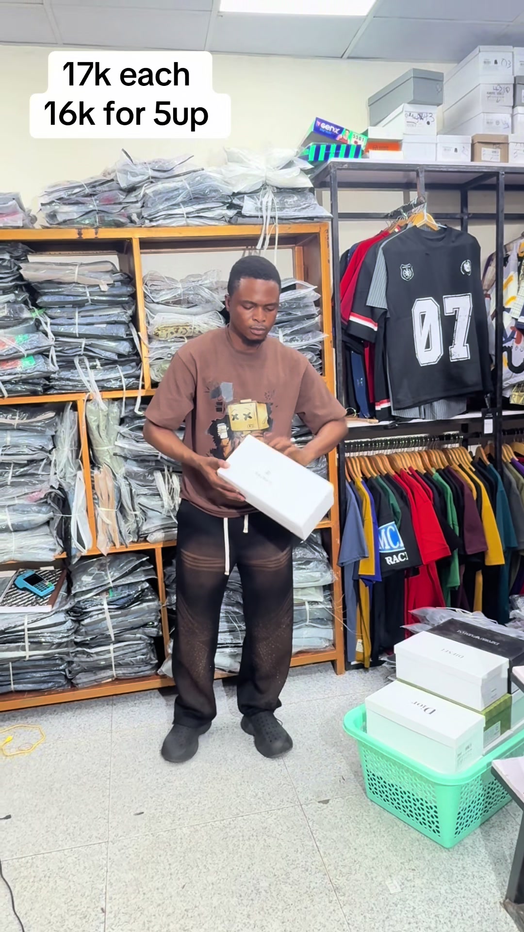 @BIGGEST TSHIRTWAREHOUSE IN IBD