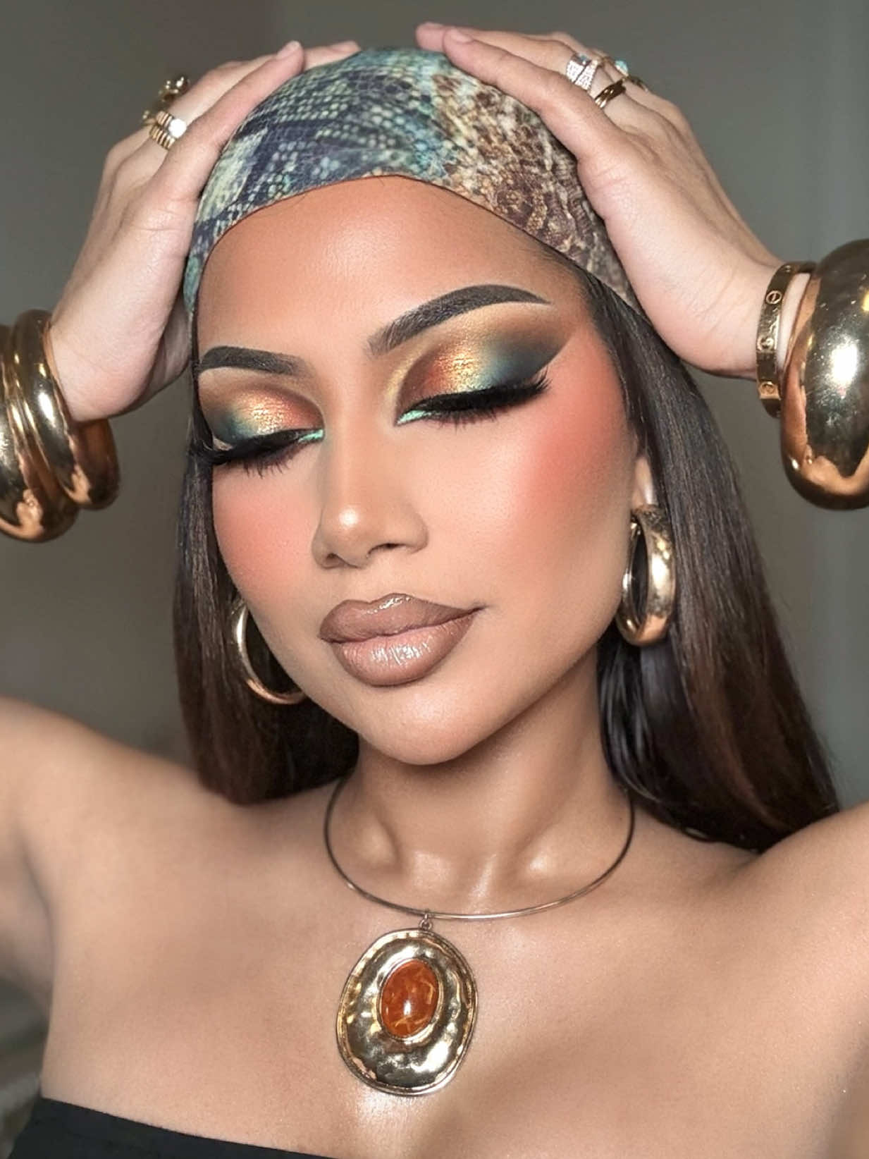 @Makeupbyalinna