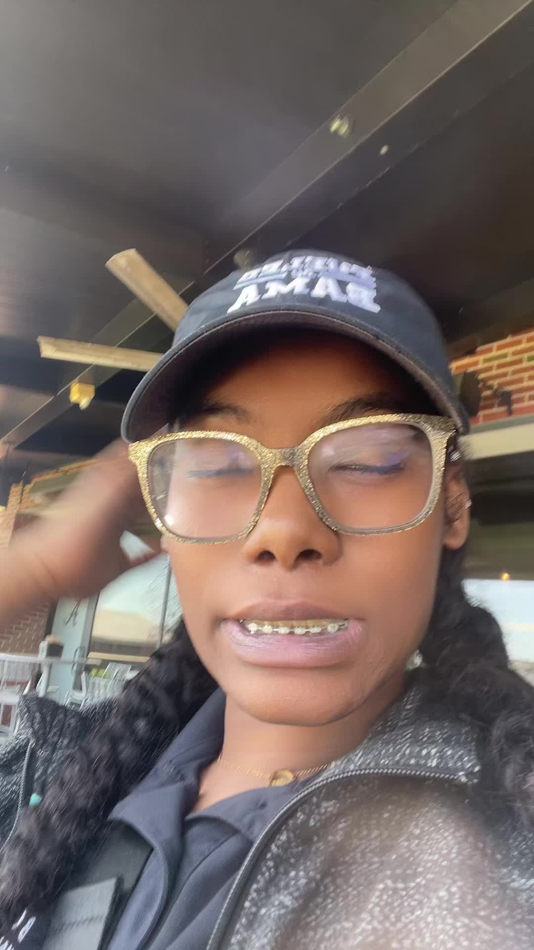 @quewchii