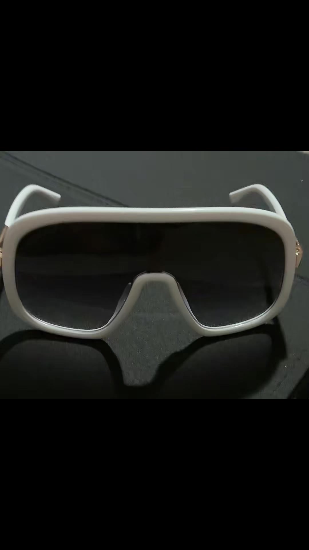 @Throw’in Shade Eyewear