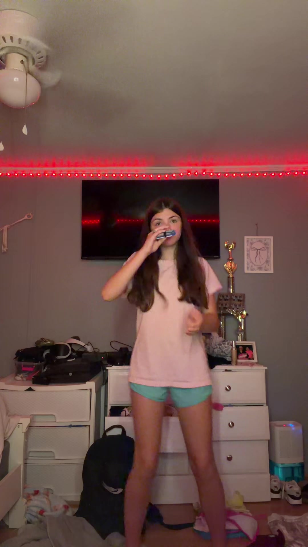 @Ava_dances😛🤘