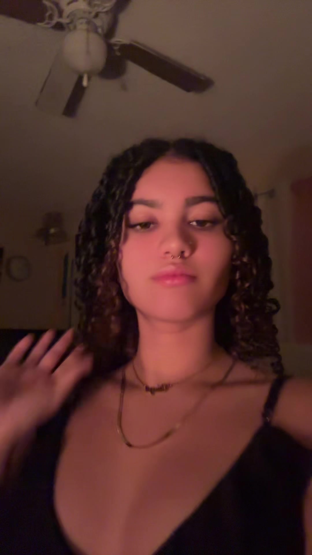 @???