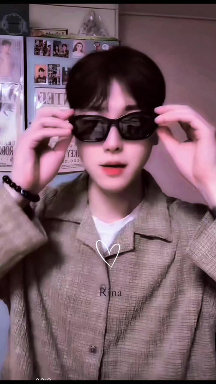 @༺𝗟𝗲𝙚𝗇𝙖༻