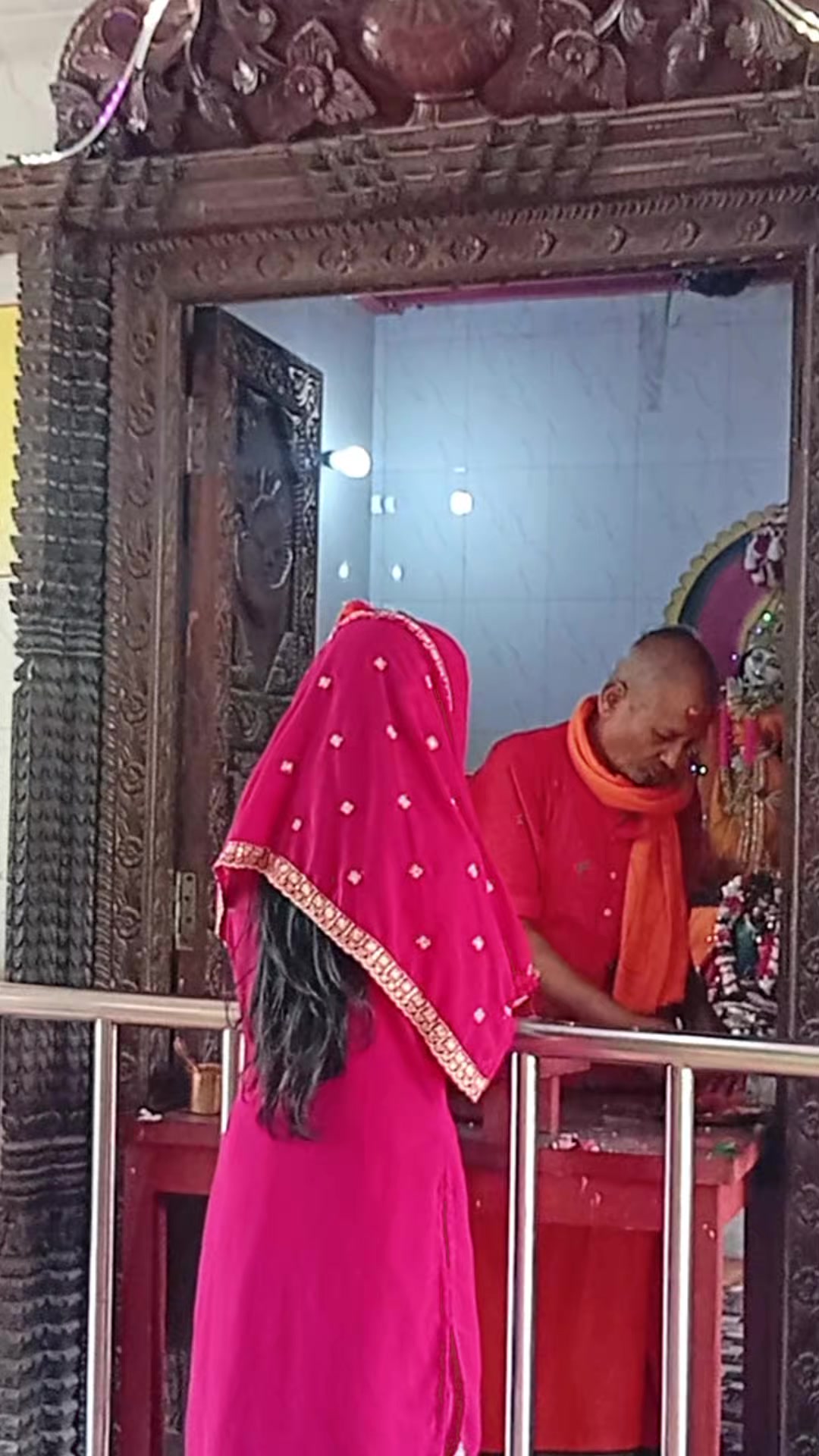 @rakhi thakur🌸🕊️