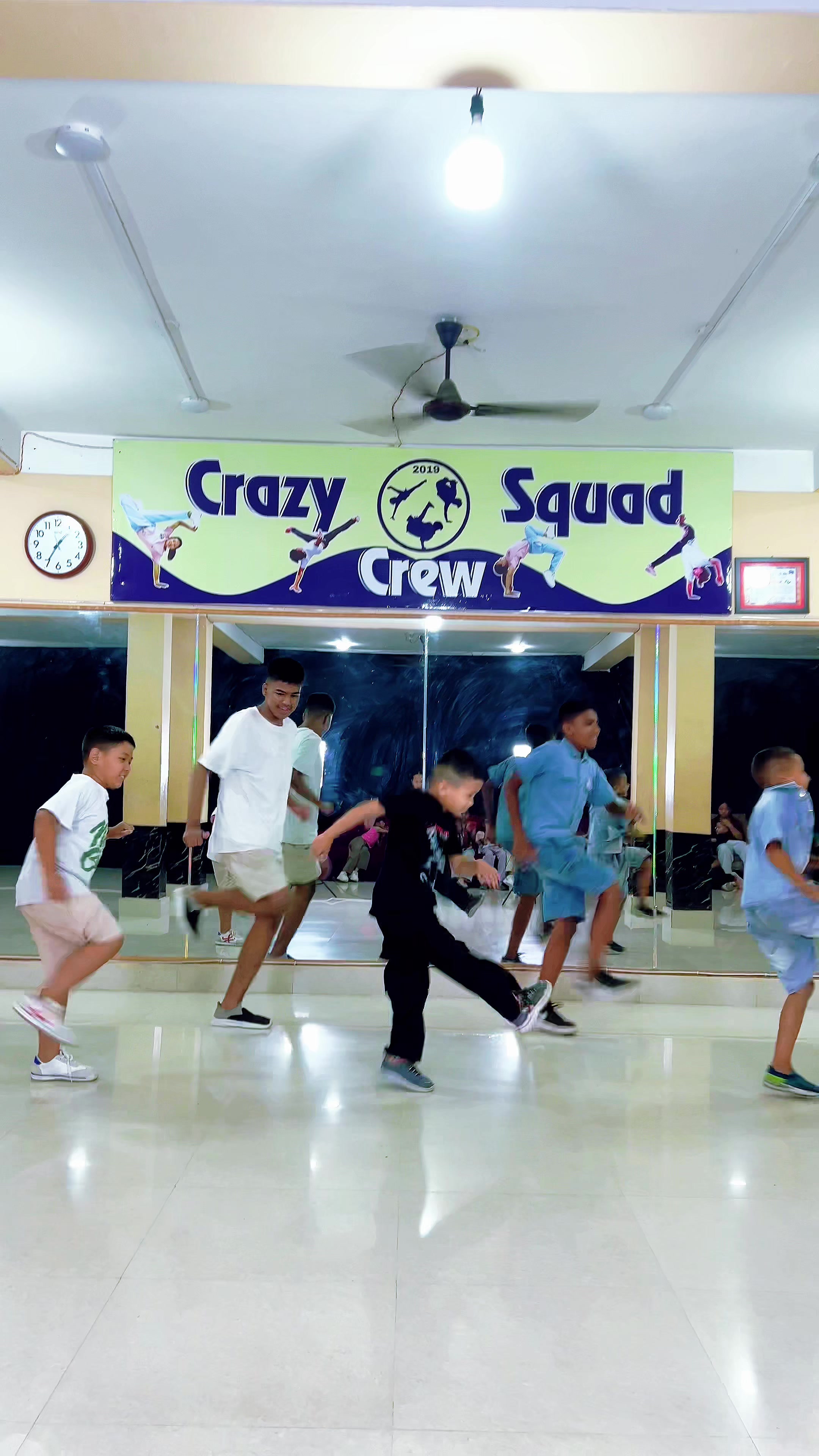 @Crazy Squad Crew
