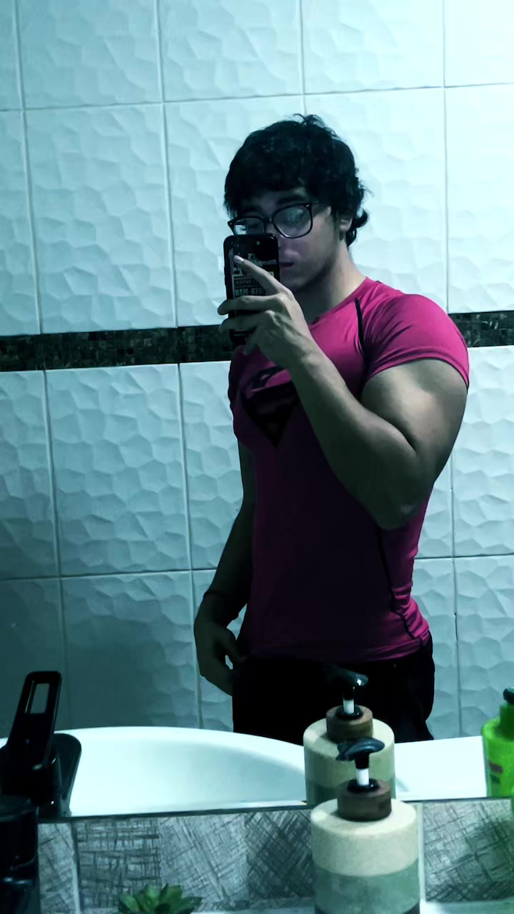 @𝑻𝒉𝒐𝒎𝒊🕷️