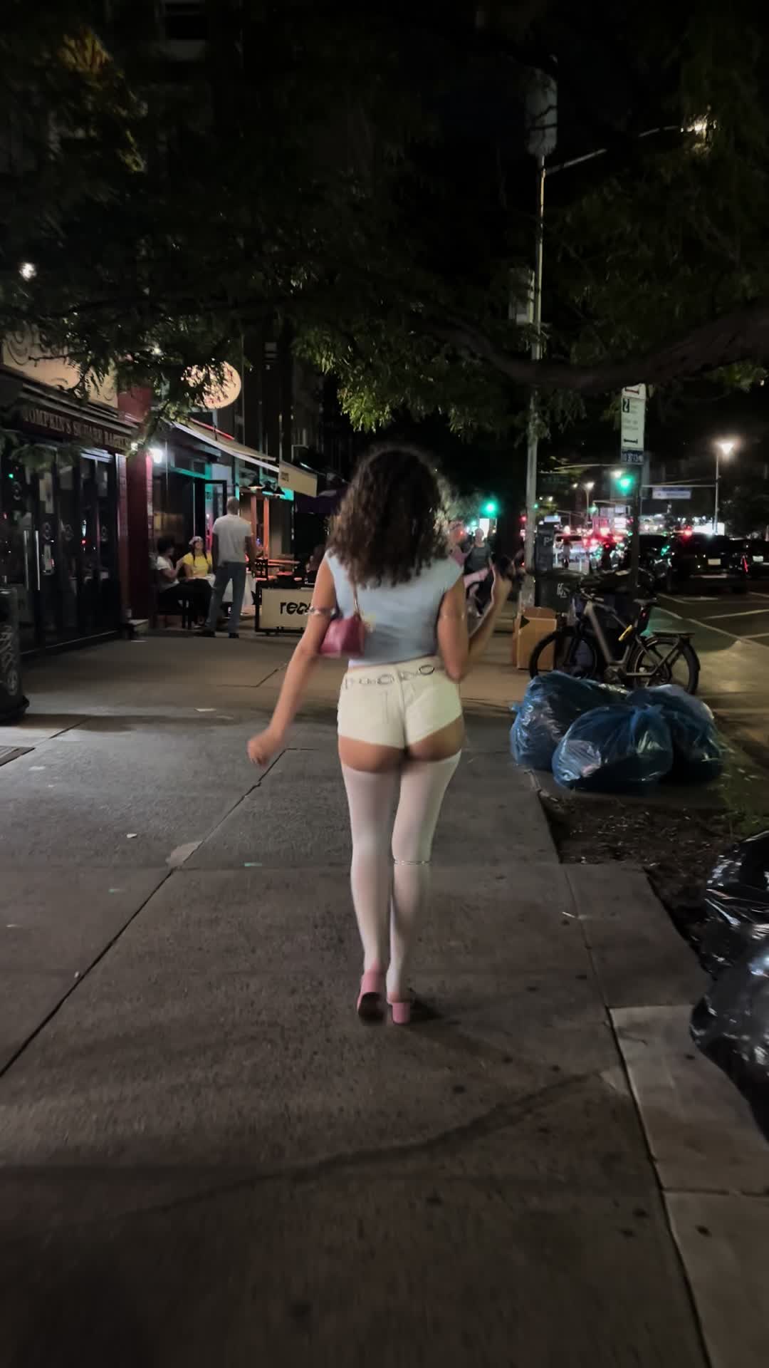 @melania