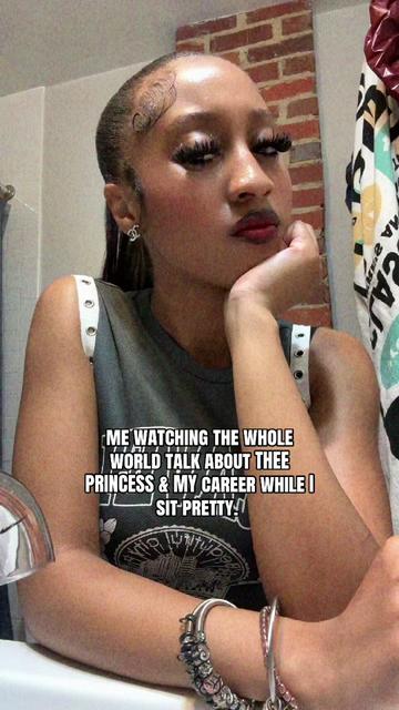 @Nia Simone