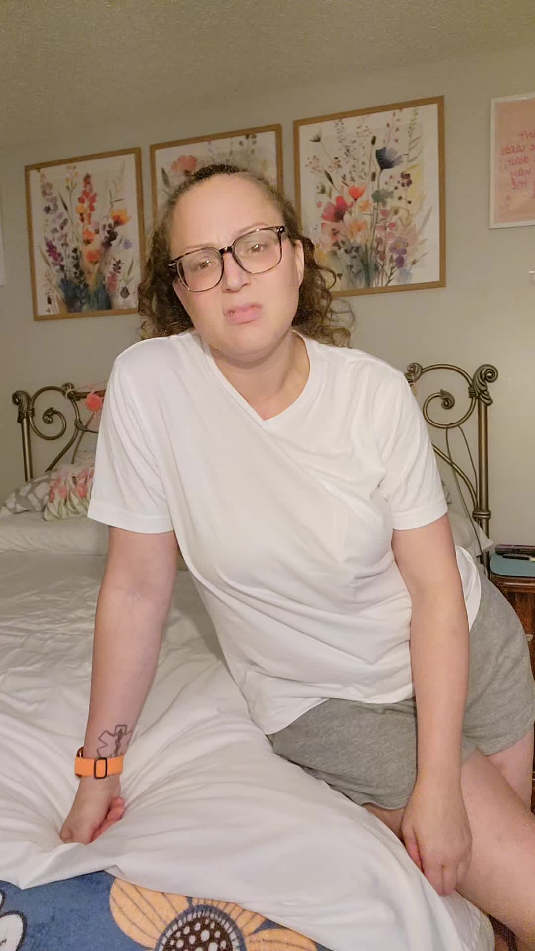 @Elle (chronicallyElle)