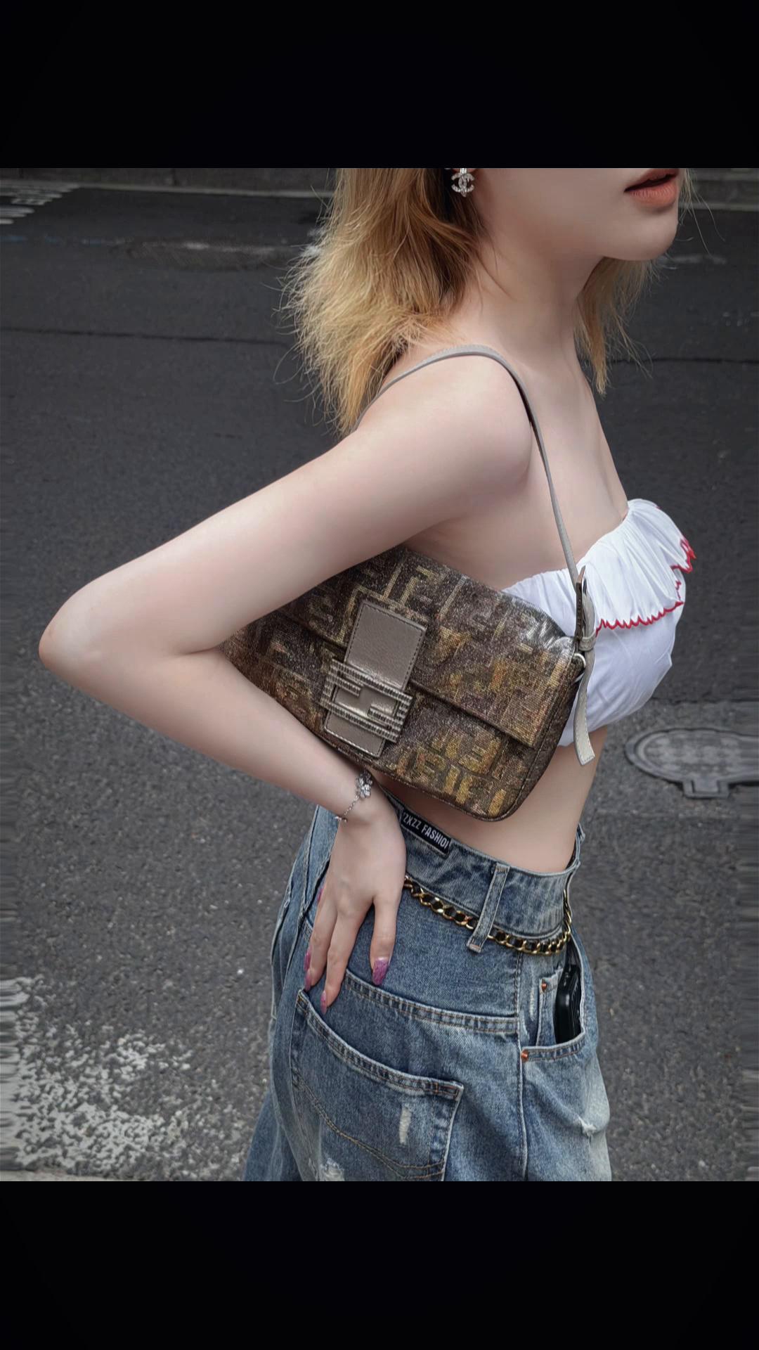 @Maxuria