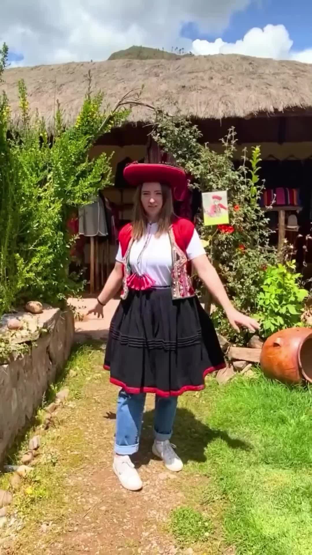 @Solo Female Traveler Network
