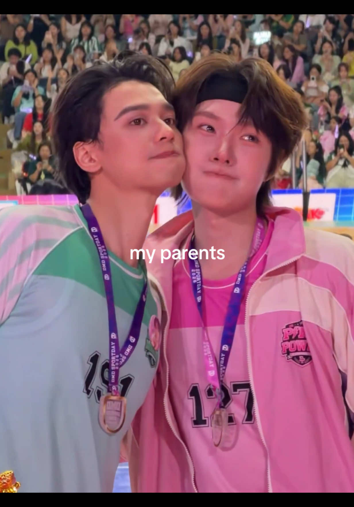 @avery⋆˙⟡
