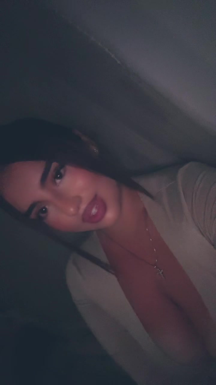 @𝐚𝐧𝐭𝐨𝐧𝐢𝐧𝐚