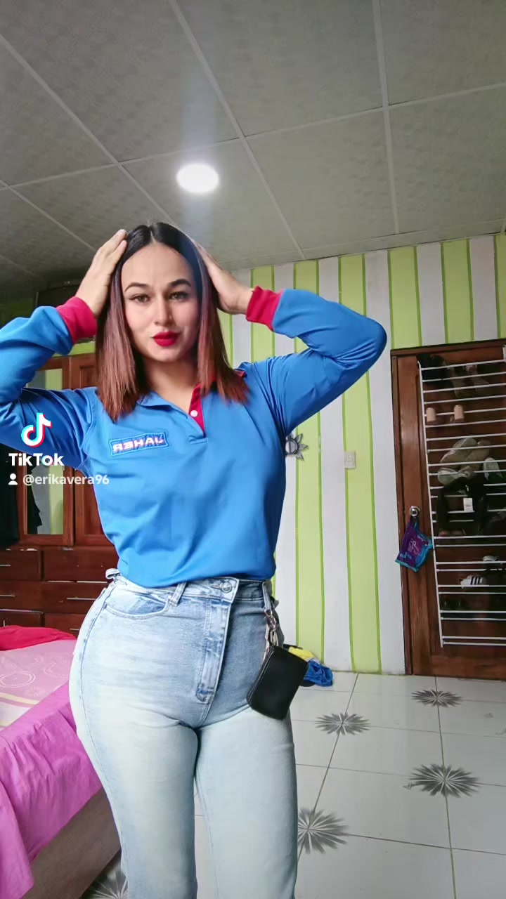 @ErikaVera