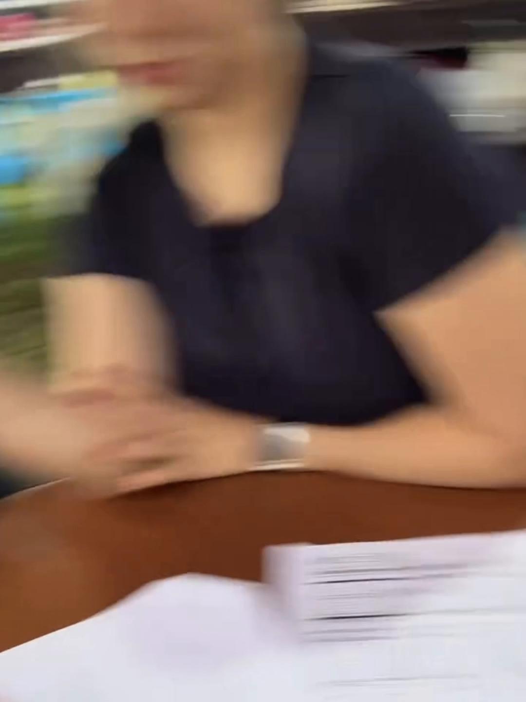 @ph&iacute;a t&acirc;y bầu trời