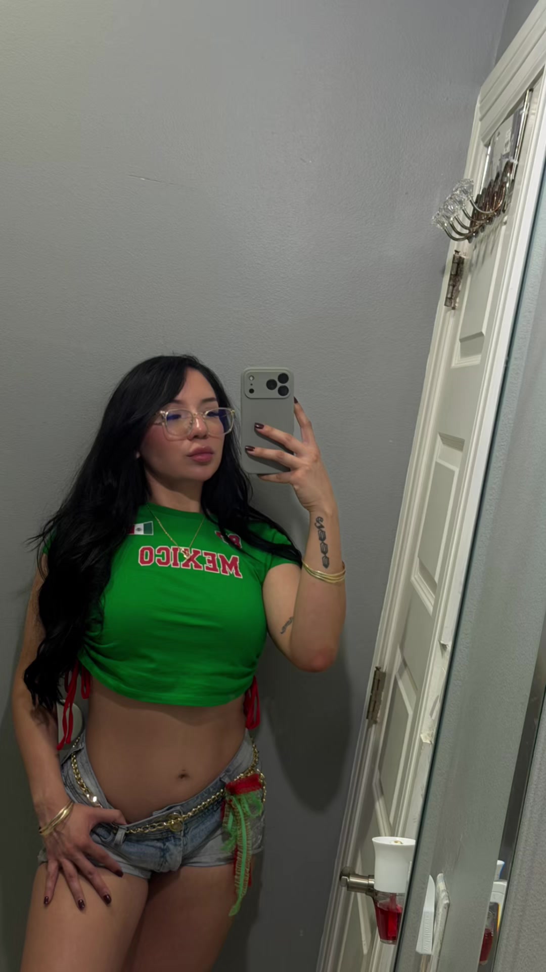 @charlynleal