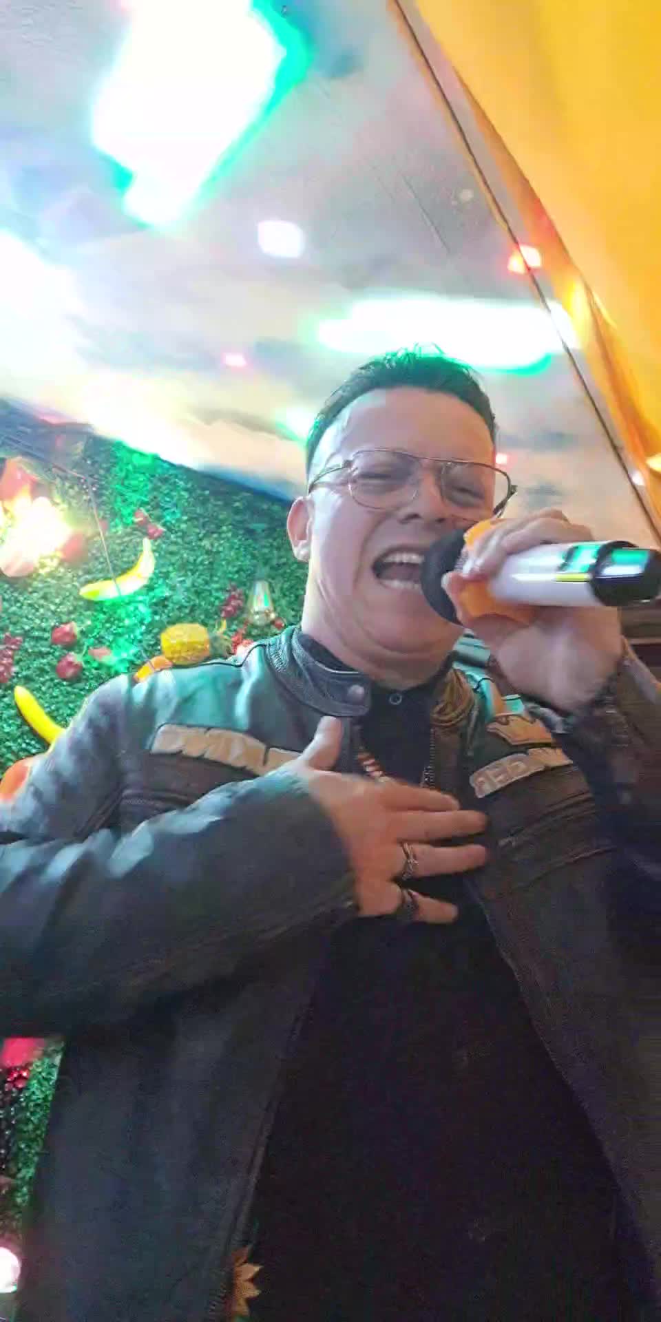 @Elking Medina 🎼🎙️