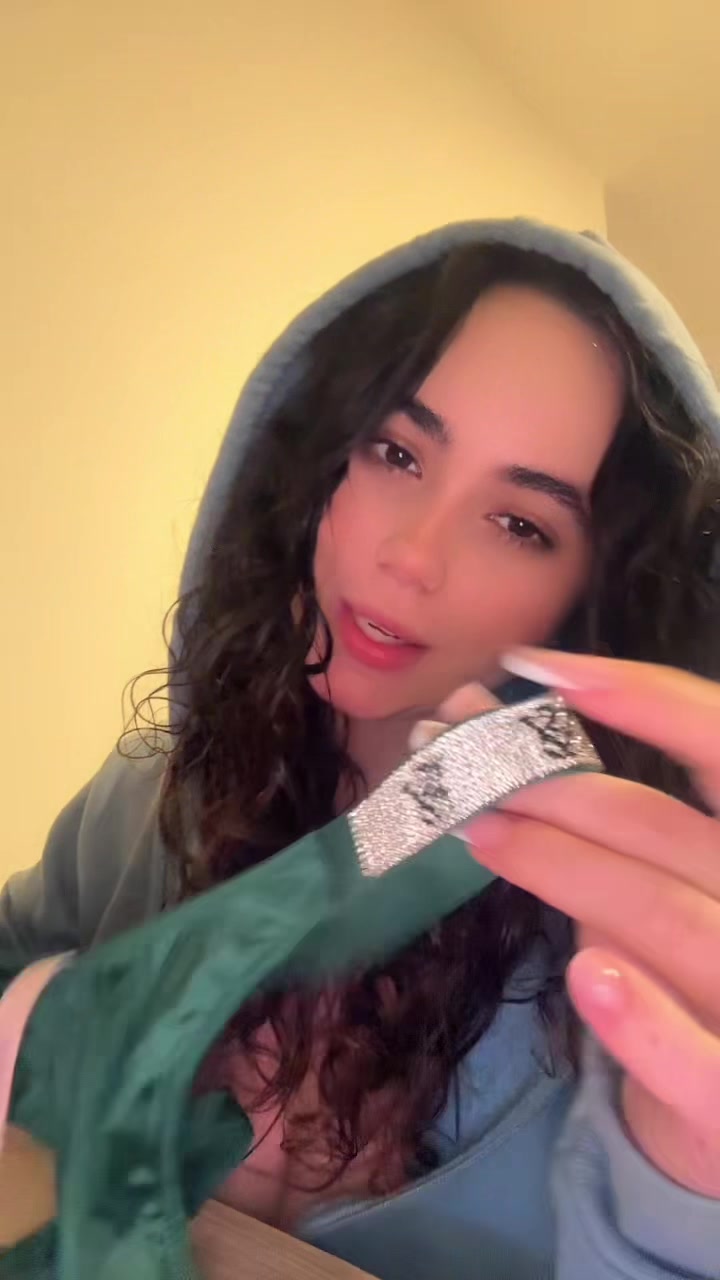 @Alejandra Criscuolo 🍒