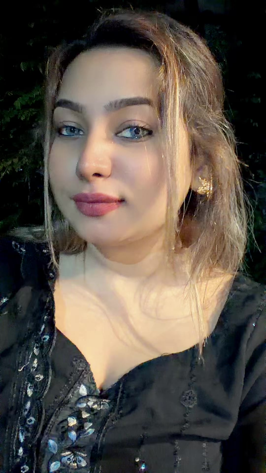 @Mayhar’s makeup touch