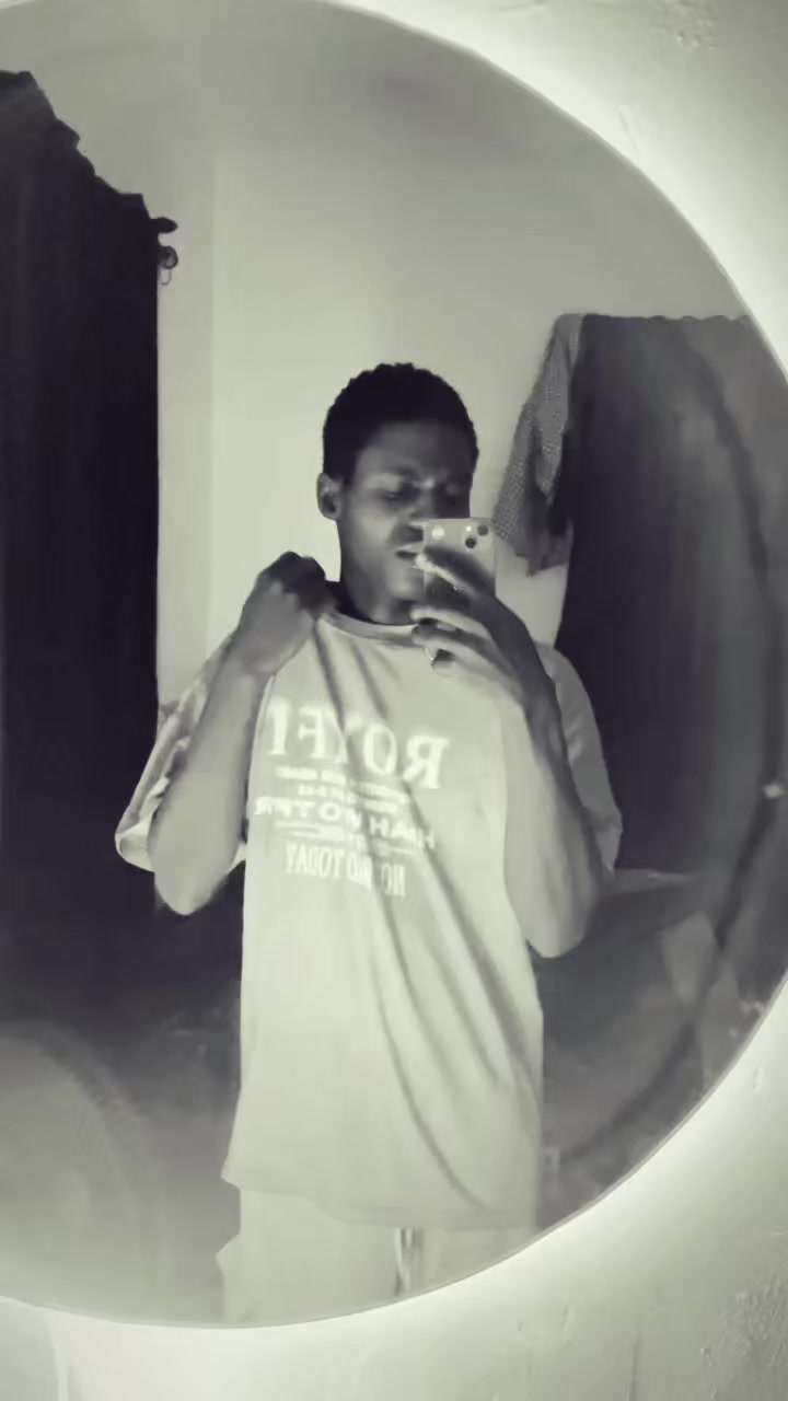 @JUST A BOY 👦