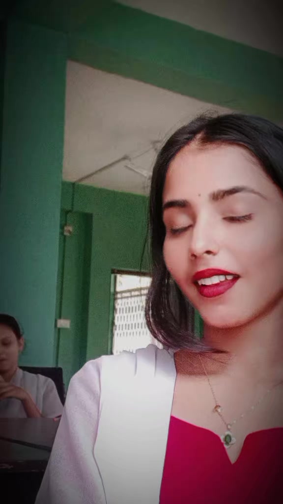 @rakhi thakur🌸🕊️