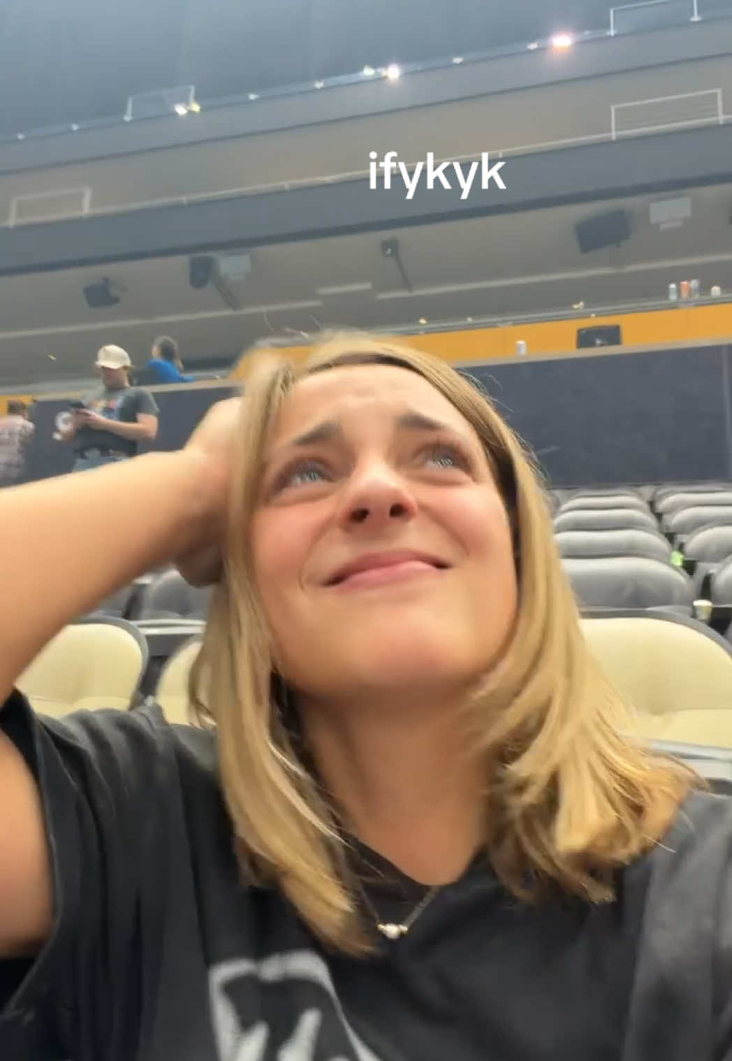 @literallyashh_