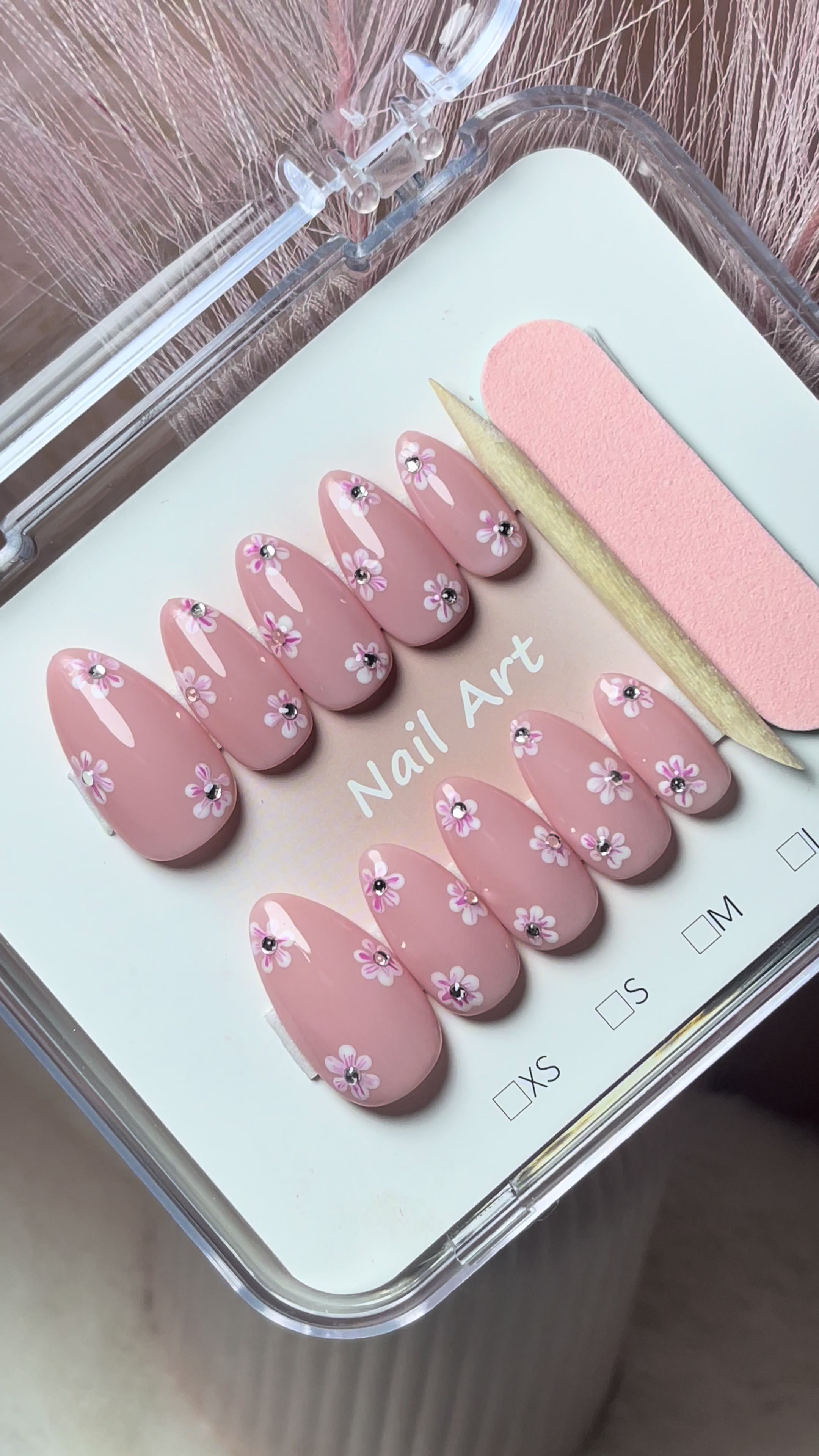 @nails_by_Nana