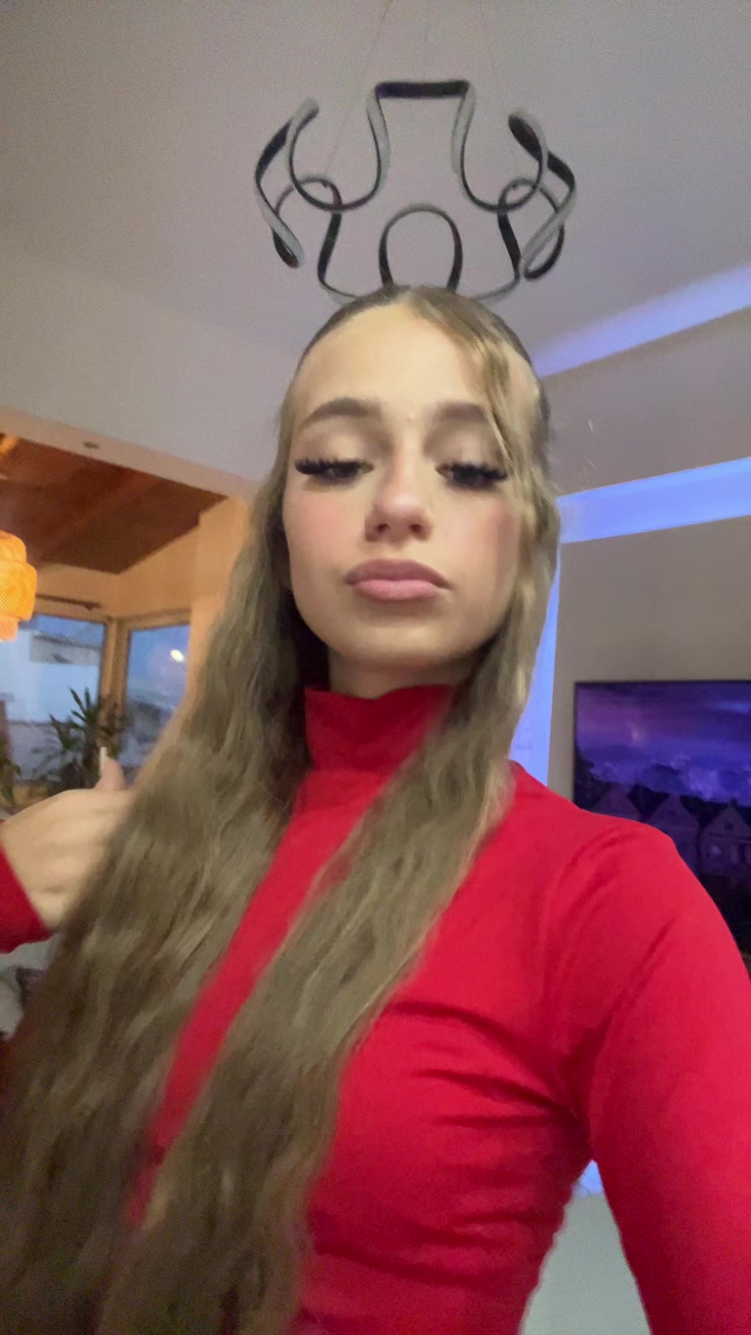 @Bella