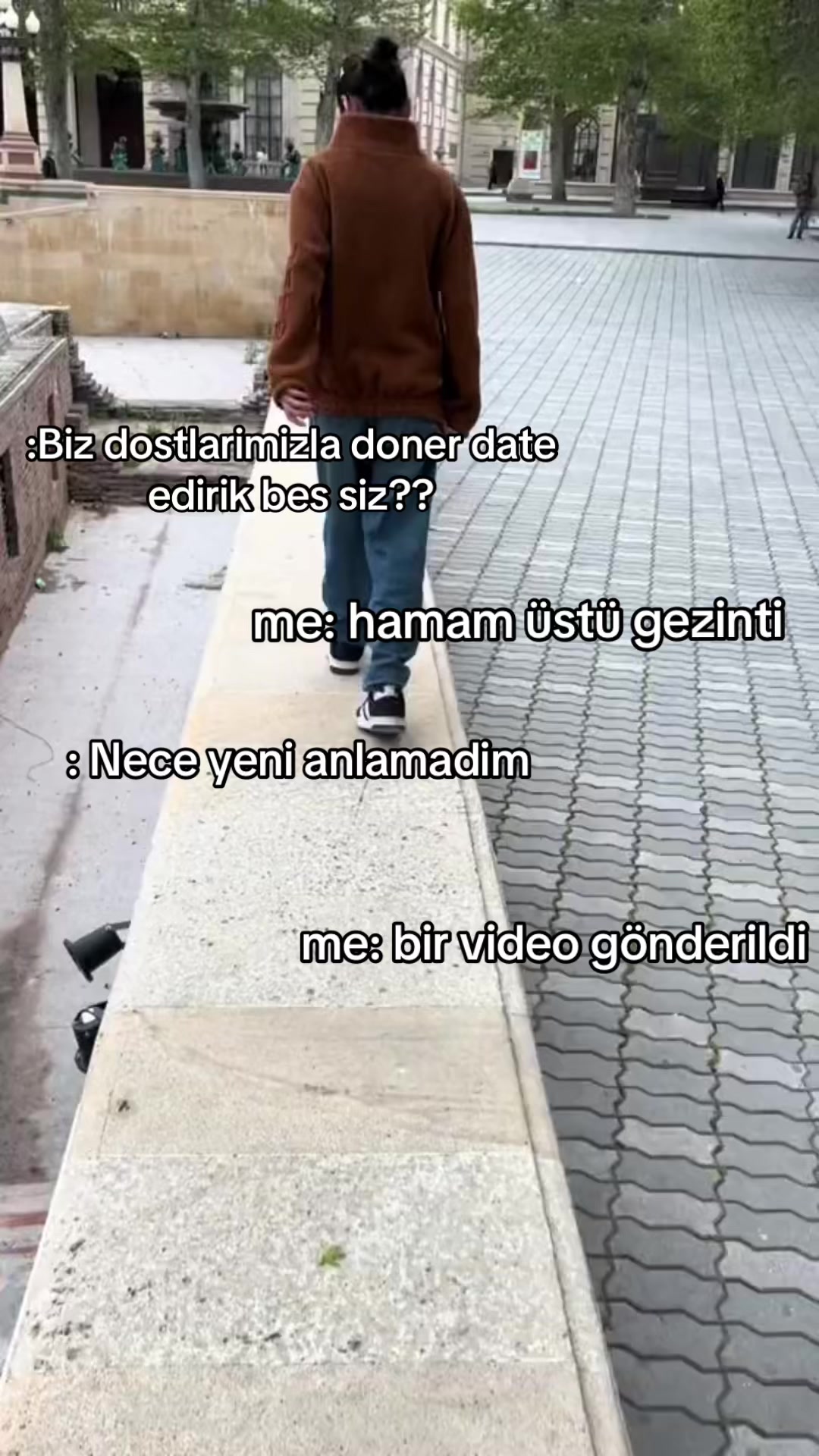 @Y𖣂
