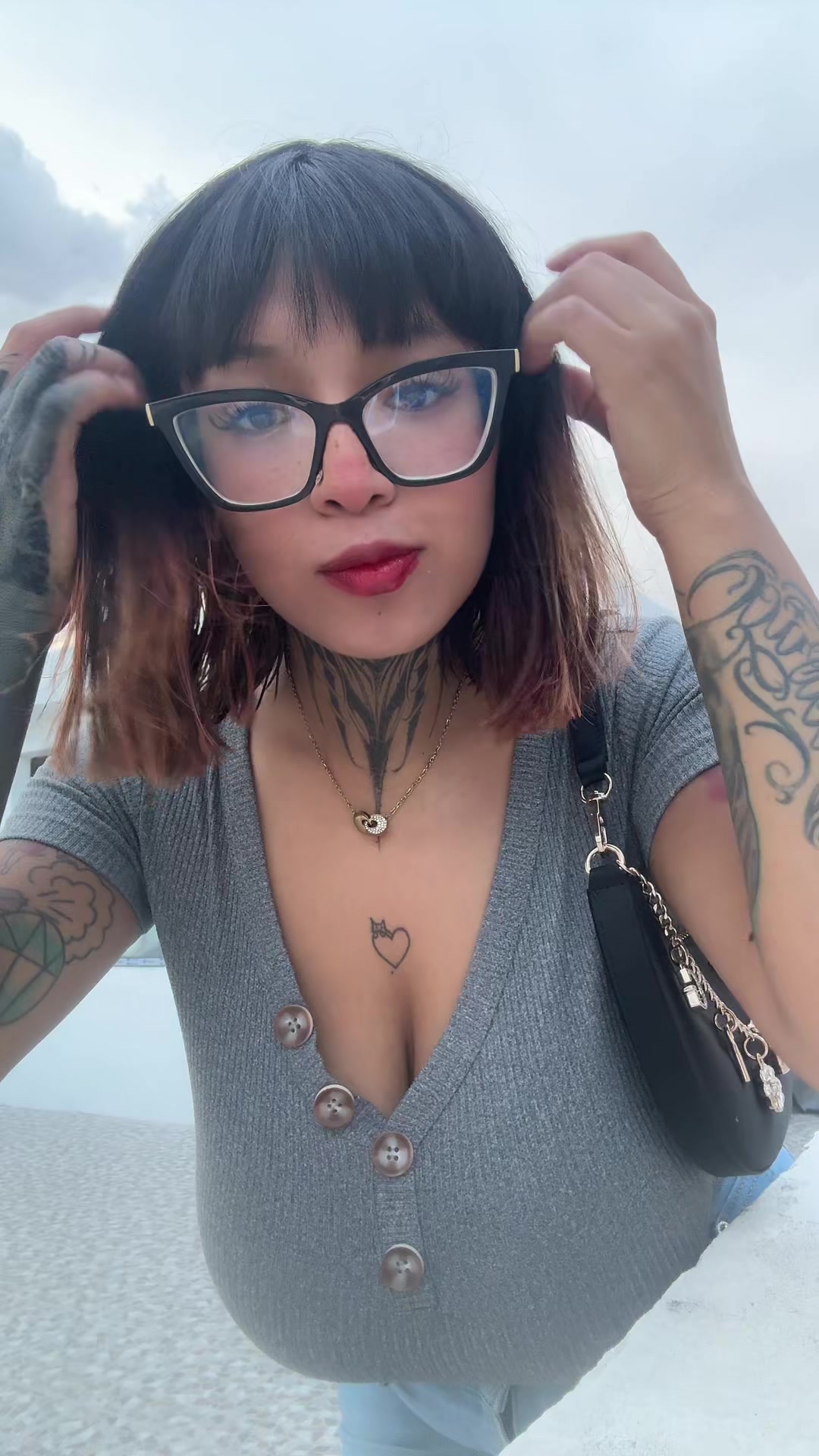 @Vickyselanip💕🌸