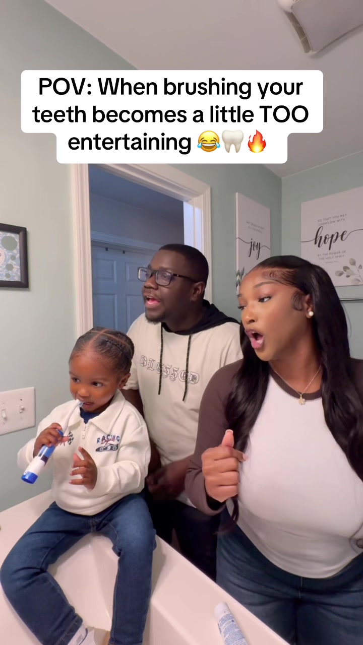 @itstheneelys