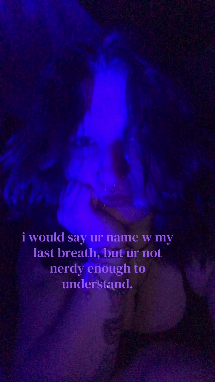 @🧛🏻&zwj;♀️𐕣 𝒜𝓃𝓃𝒶 𐕣🦇