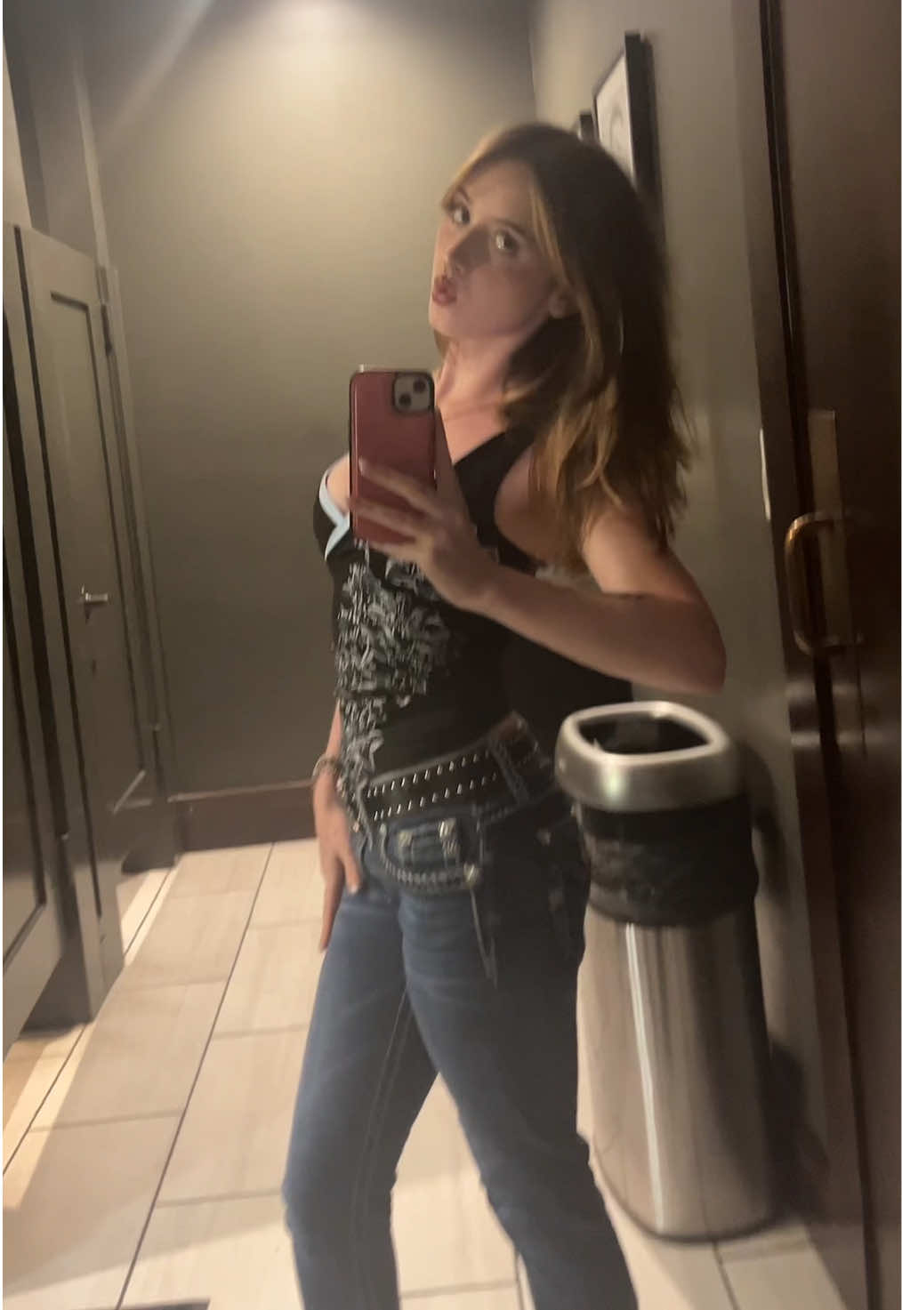 @f4wng1rl