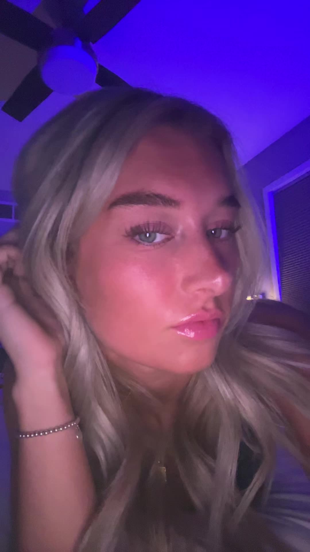 @Em⭐️
