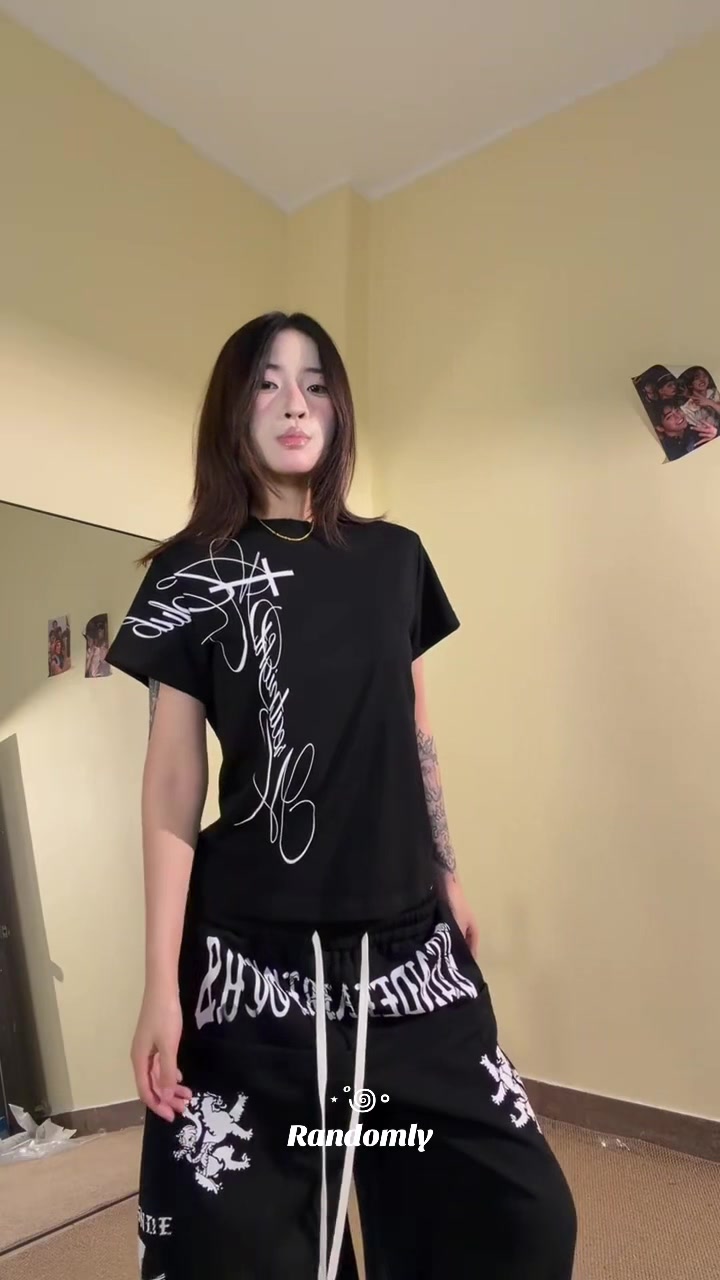 @Randomly_randomme