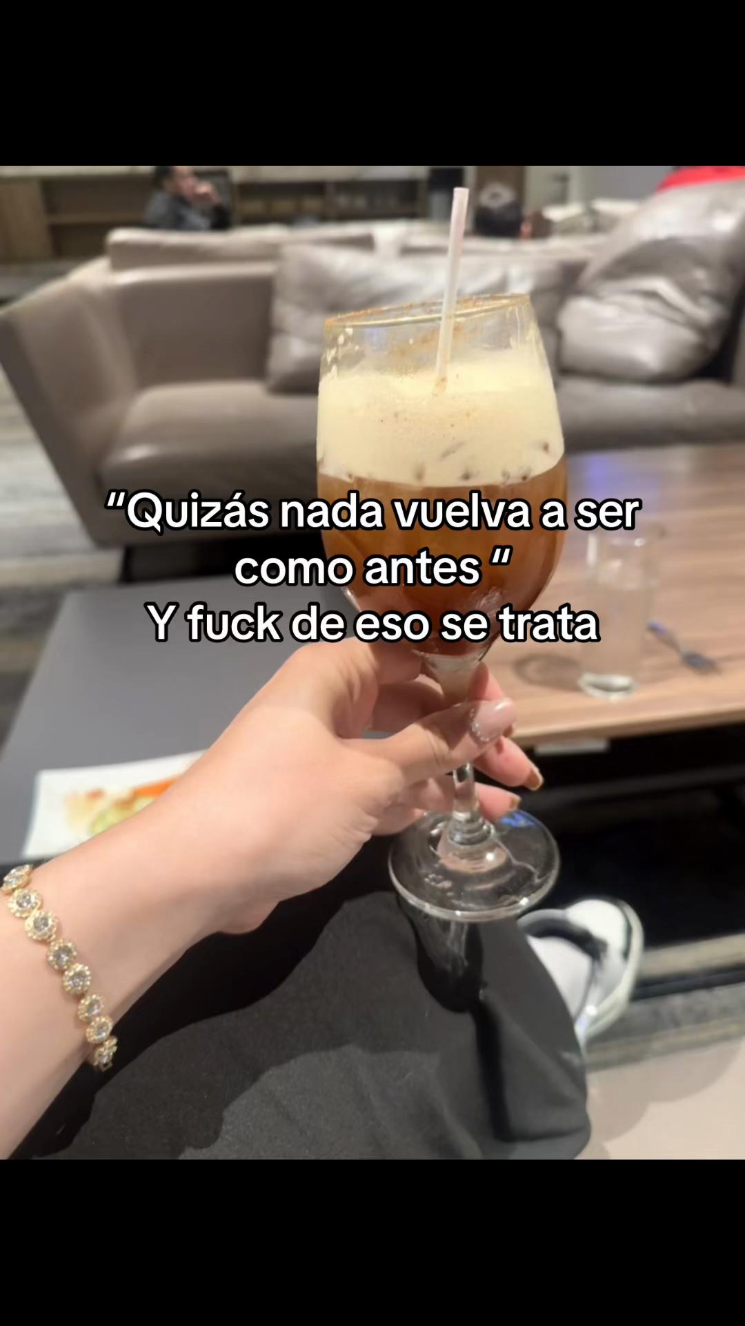 @vanesza_hurtado