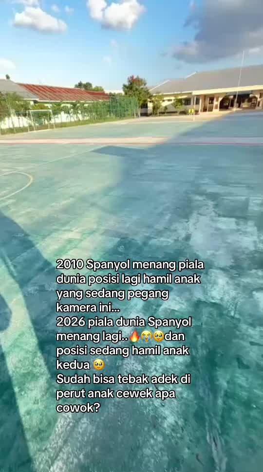 @ViviLau