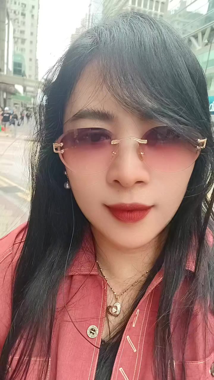 @Ling Ling🇲🇨🇭🇰