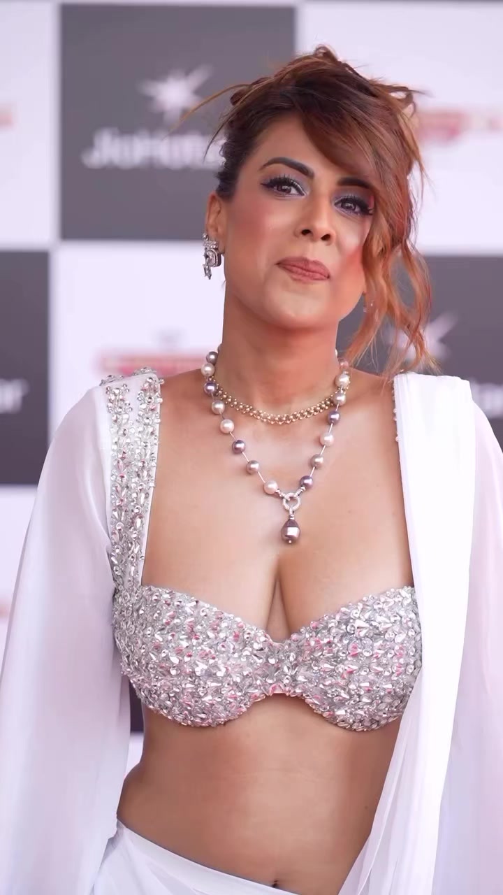@Bollywood masala👌