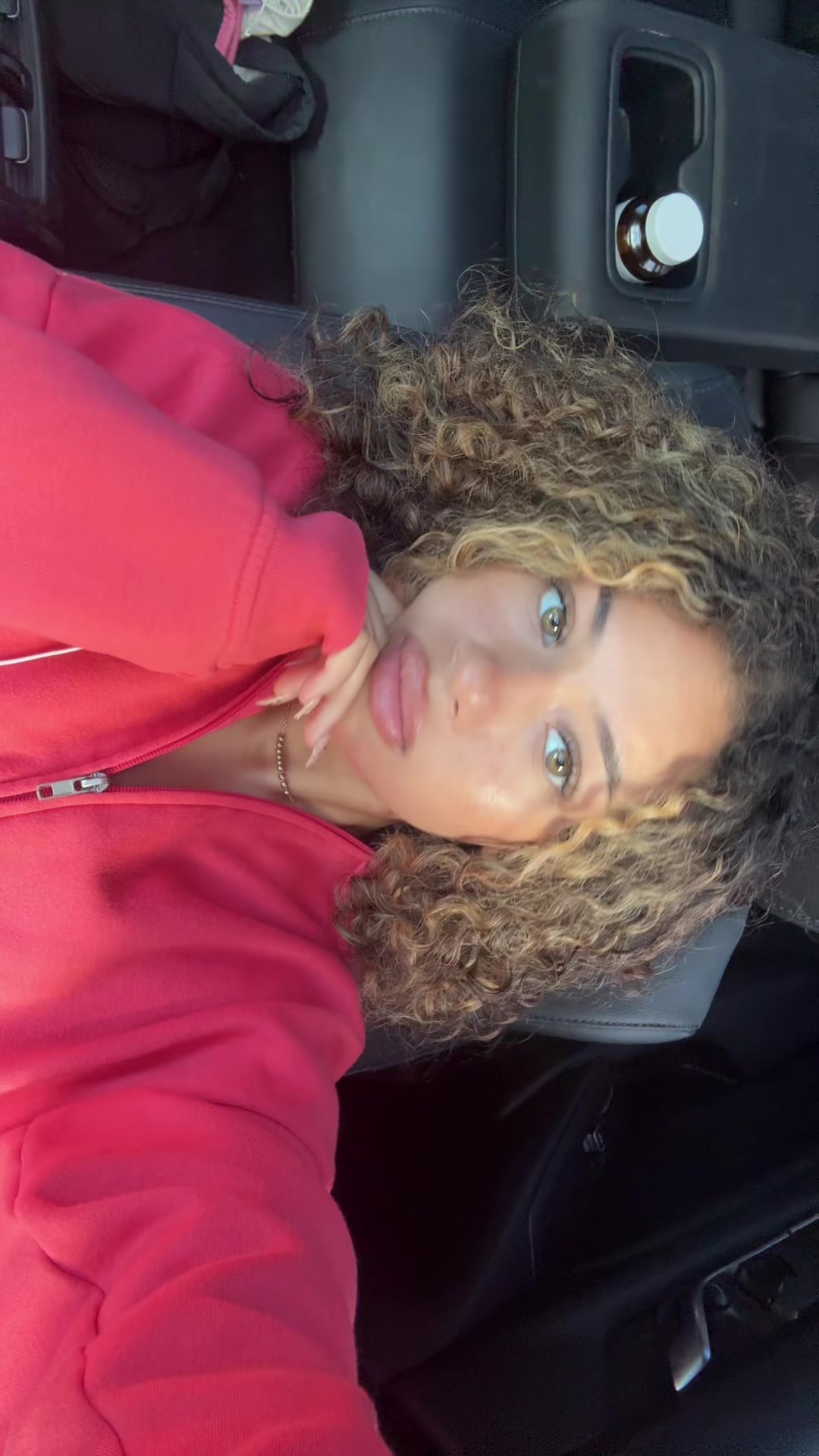 @Tiara