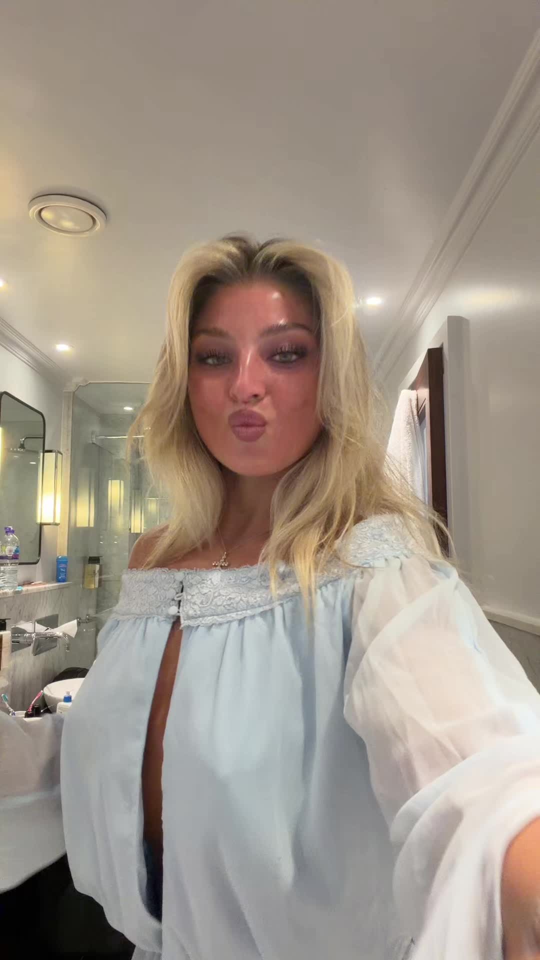@Julianna