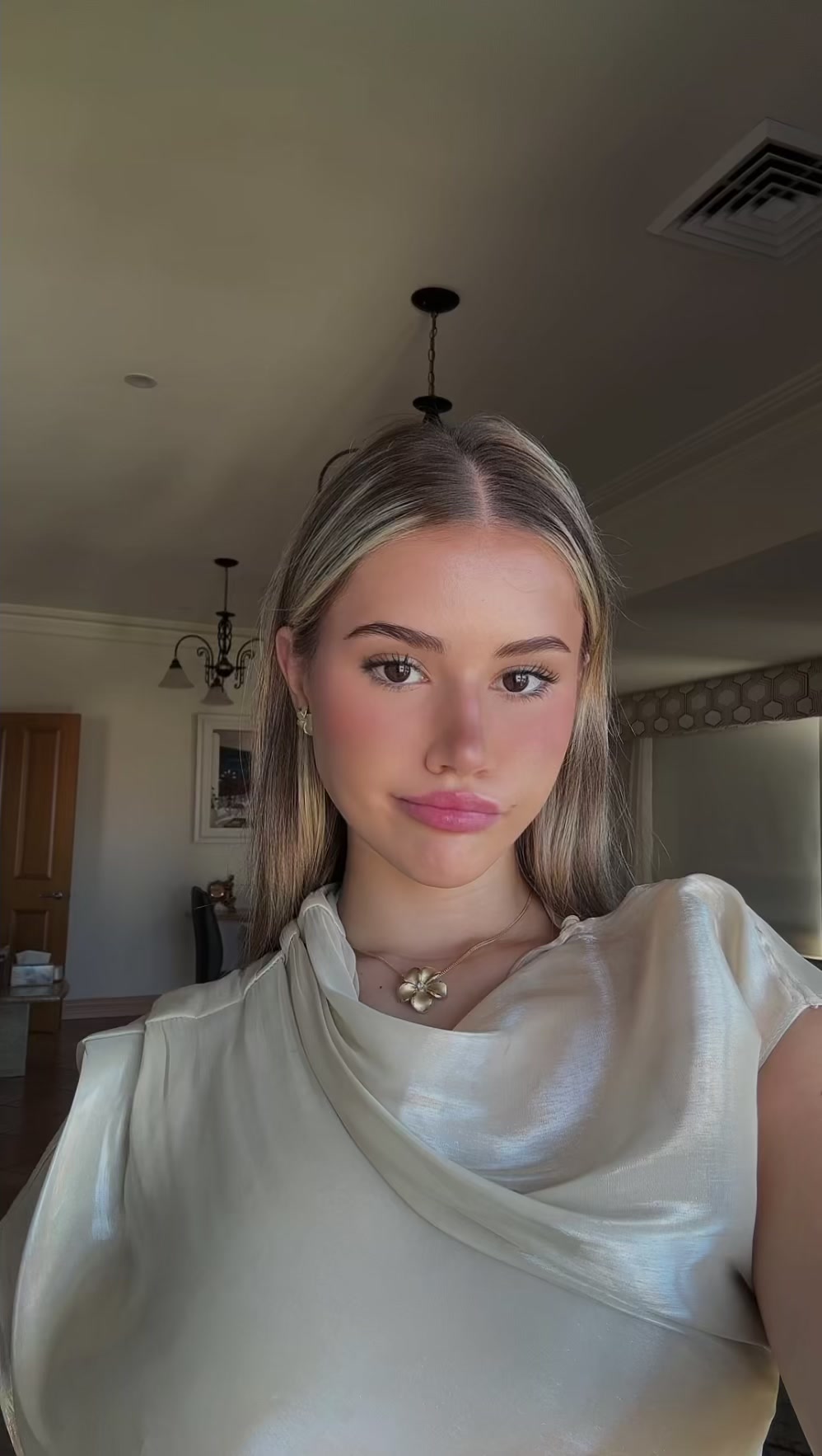 @Elle
