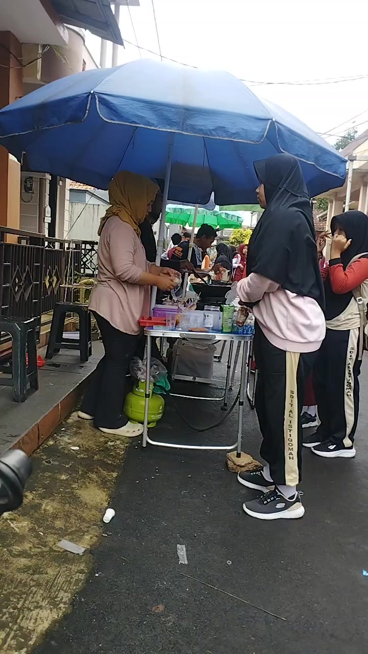 @Keseharian Pak Danu